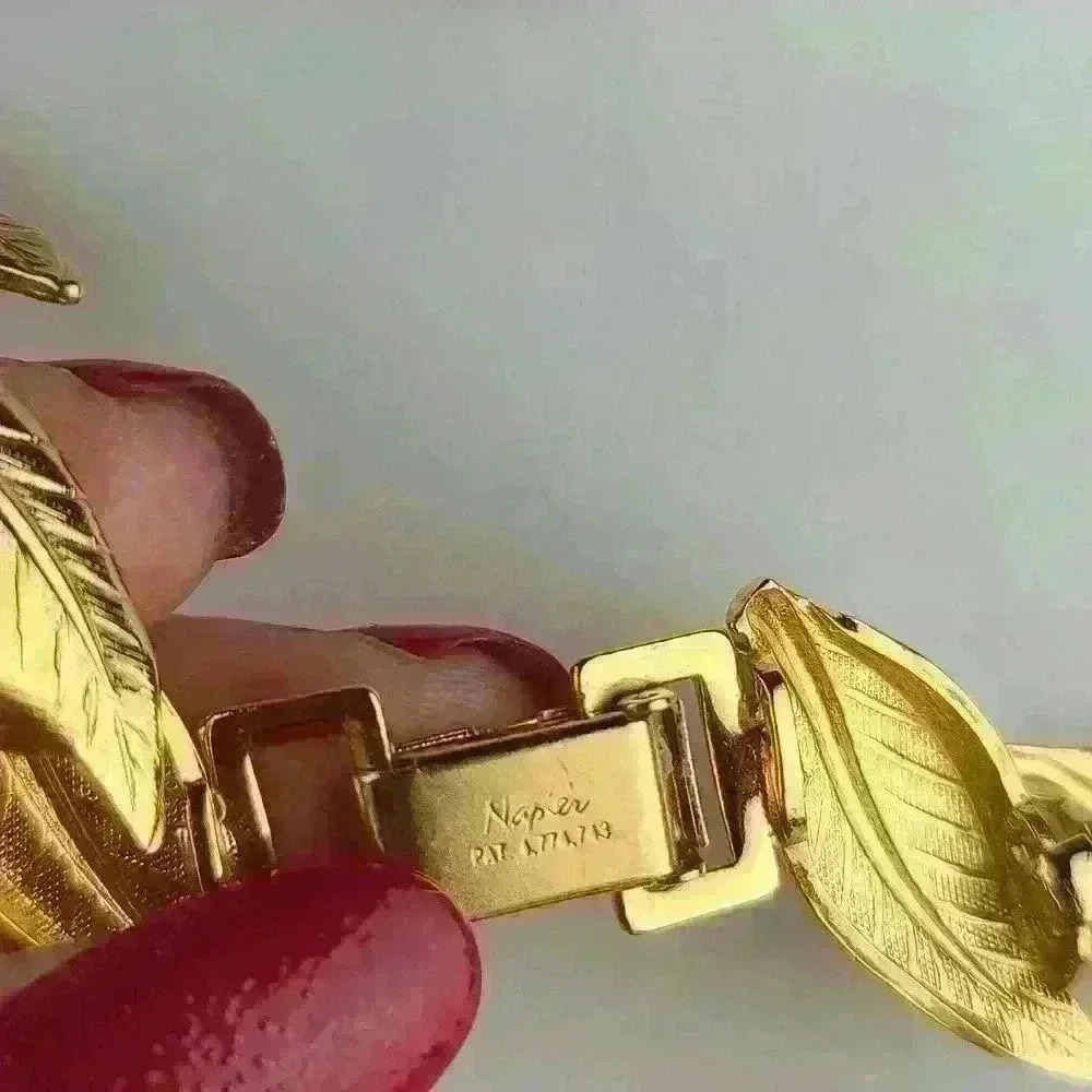 Vintage Napier Gold Tone / Gold Plated necklaces set of 3 - Picture 5 of 16